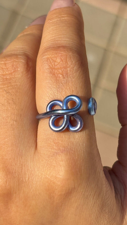 Clover Ring