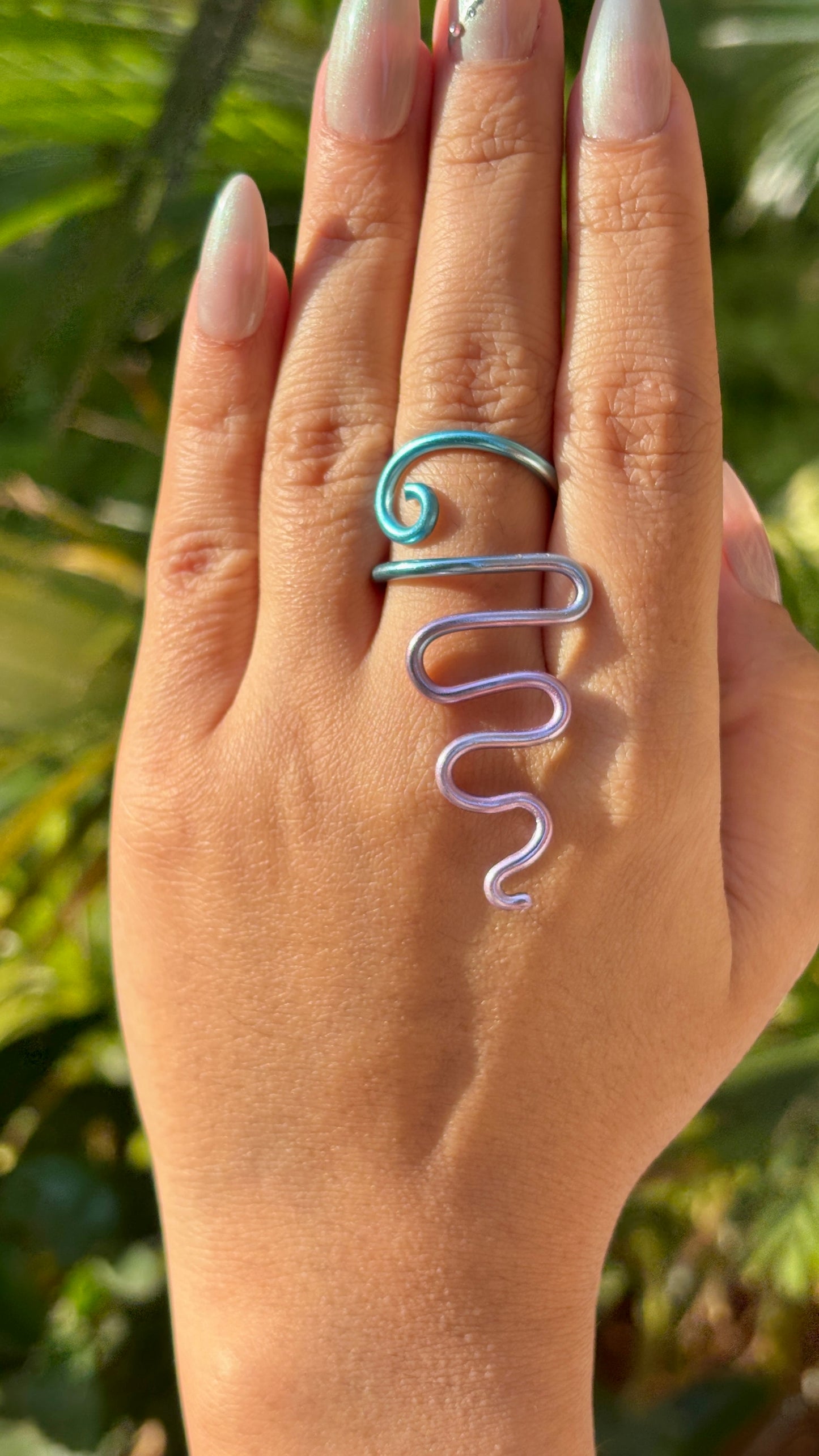 Wild Curl Ring