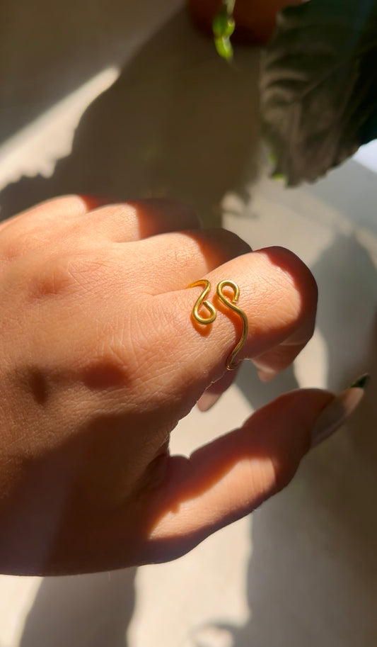 Squiggle Ring